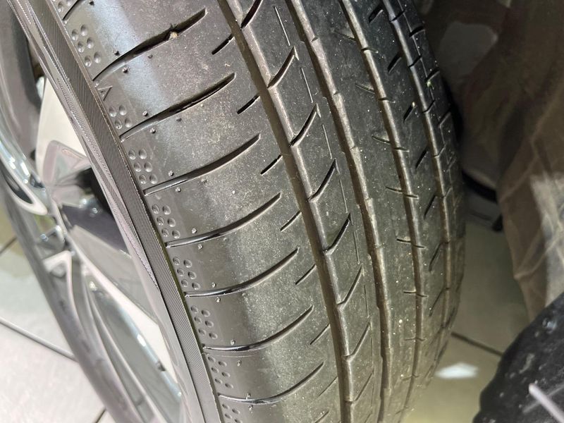2024 Toyota Voxy 6BA-MZRA90W (UW-6a51b531550c3)[17]