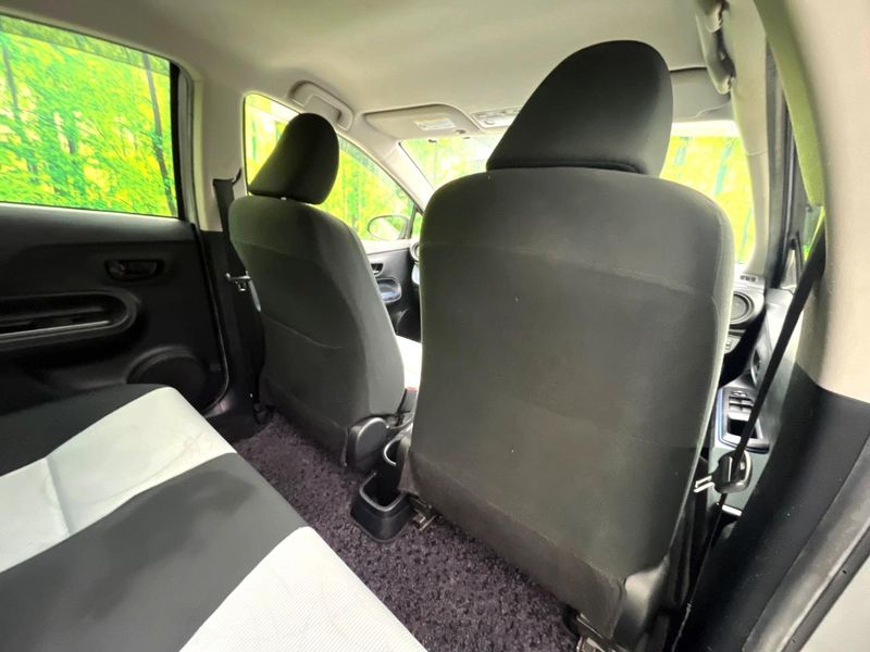2014 Toyota Aqua DAA-NHP10 (UW-6a51b53a1c006)[26]