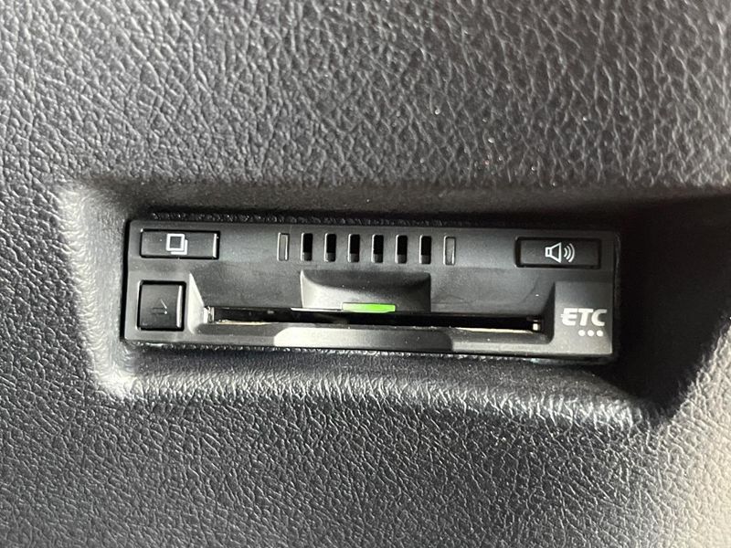 2019 Toyota Sienta 6AA-NHP170G (UW-6a51b54a3527a)[26]