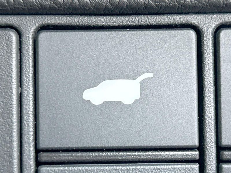 2023 Honda Vezel 6AA-RV5 (UW-6a51b57995ca0)[26]