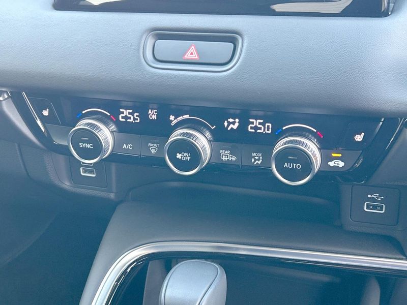 2023 Honda Vezel 6AA-RV5 (UW-6a51b57995ca0)[15]