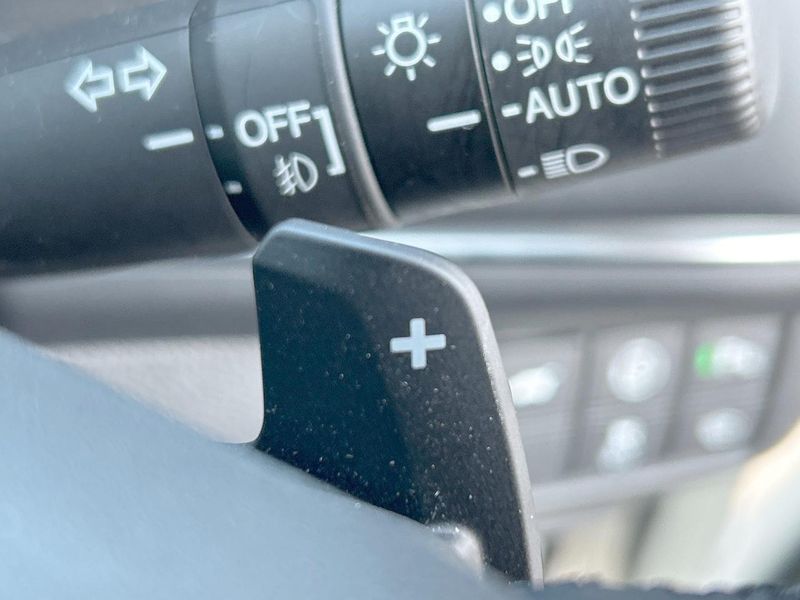 2023 Honda Vezel 6AA-RV5 (UW-6a51b57995ca0)[22]