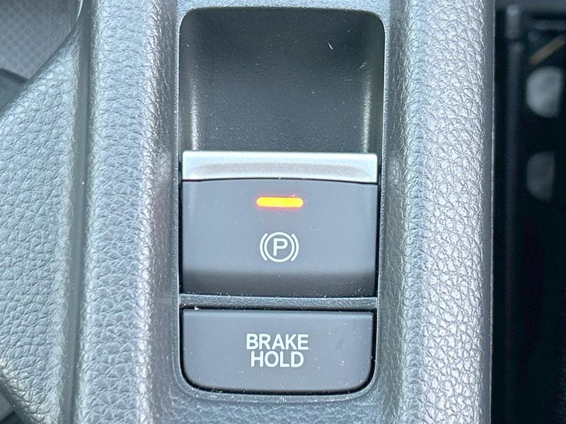 2023 Honda Vezel 6AA-RV5 (UW-6a51b57995ca0)[17]