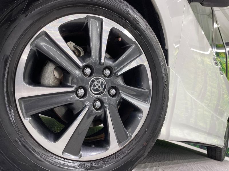 2018 Toyota Voxy DBA-ZRR80W (UW-6a51b5f551f3c)[8]