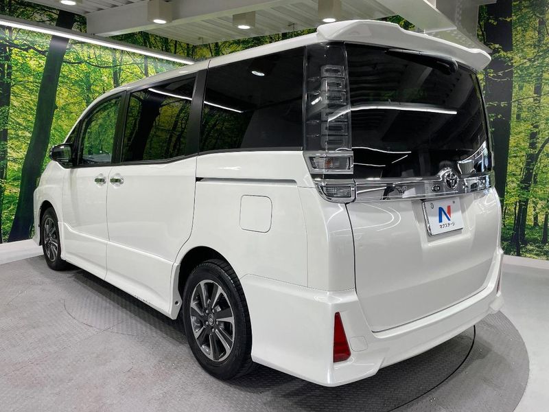 2018 Toyota Voxy DBA-ZRR80W (UW-6a51b5f551f3c)[20]