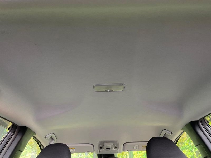 2017 Toyota Prius DAA-ZVW50 (UW-6a51b6129ee9c)[24]