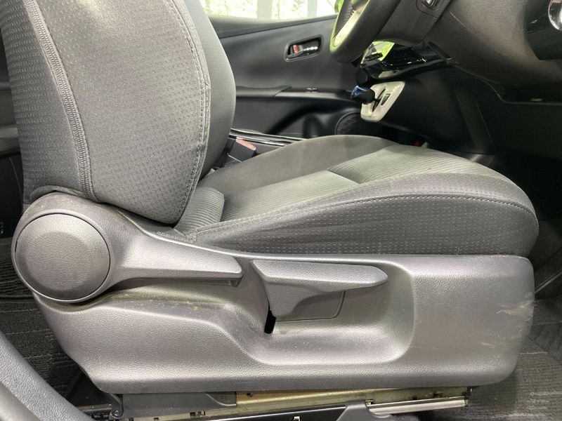 2017 Toyota Prius DAA-ZVW50 (UW-6a51b6129ee9c)[10]