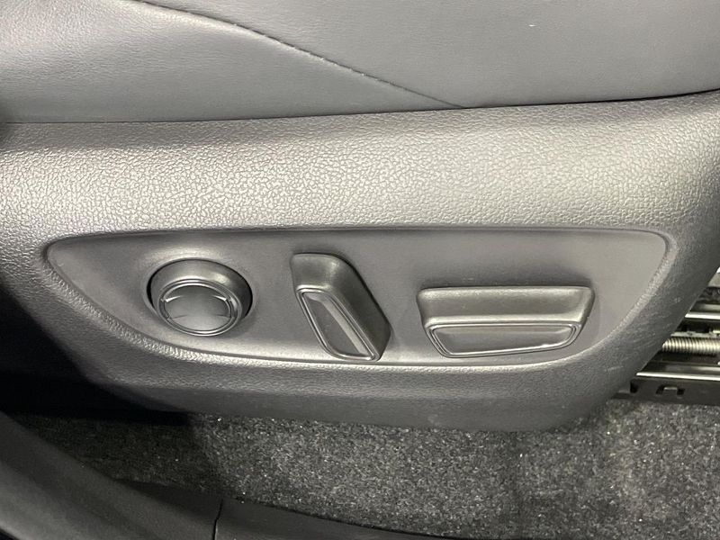 2022 Toyota RAV4 6AA-AXAH54 (UW-6a53043cf20f7)[24]