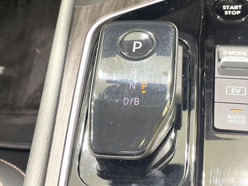 2024 Nissan Aura 6AA-FE13 (UW-6a5304cbc3190)[11]