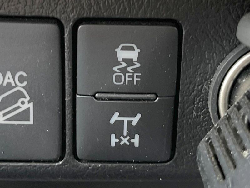 2022 Toyota Hilux 3DF-GUN125 (UW-6a530516cd643)[26]
