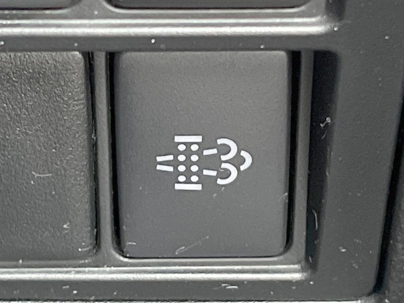 2022 Toyota Hilux 3DF-GUN125 (UW-6a530516cd643)[18]