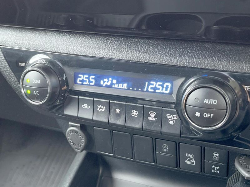 2022 Toyota Hilux 3DF-GUN125 (UW-6a530516cd643)[25]