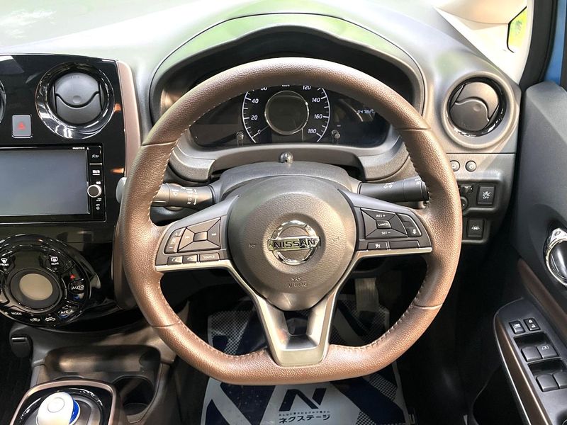 2017 Nissan Note DAA-HE12 (UW-6a5305251ad83)[17]