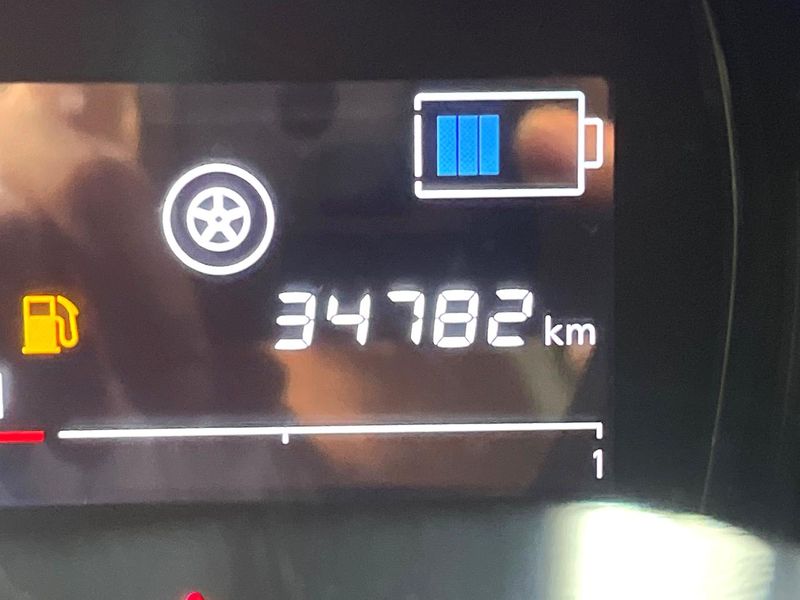 2017 Nissan Note DAA-HE12 (UW-6a5305251ad83)[2]