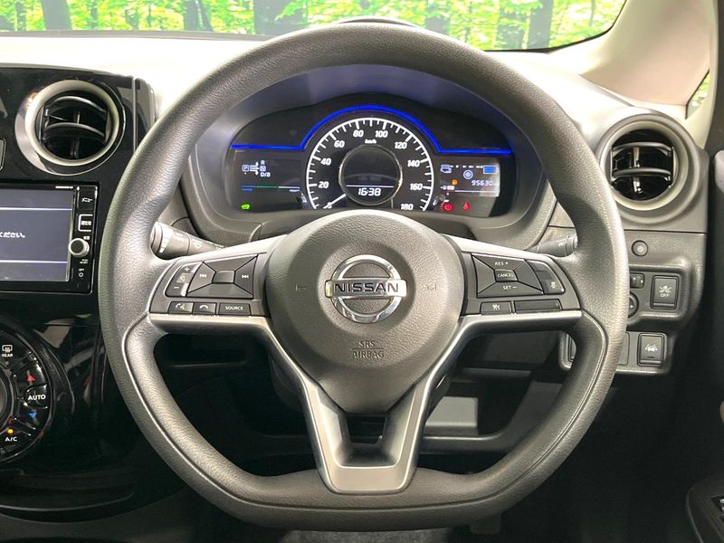 2018 Nissan Note DAA-HE12 (UW-6a530526d2321)[29]