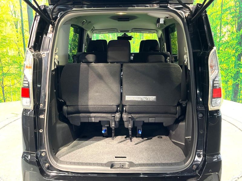 2018 Nissan Serena DAA-HFC27 (UW-6a530538a45a1)[21]