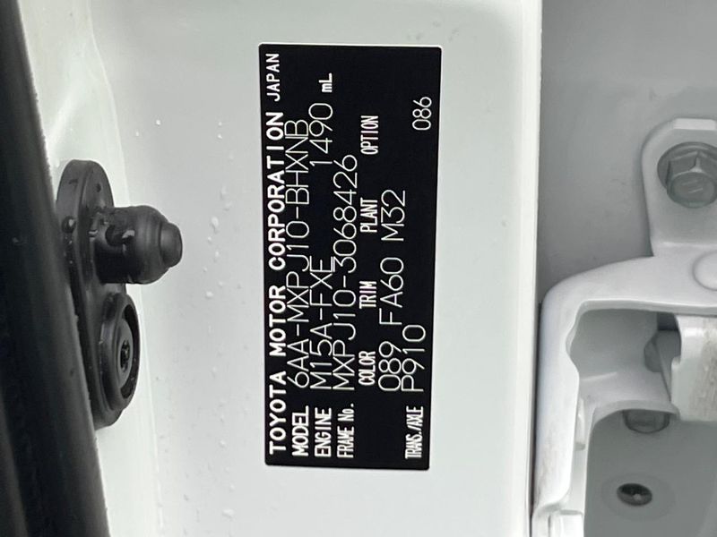 2023 Toyota Yaris Cross 6AA-MXPJ10 (UW-6a53069a565bd)[1]