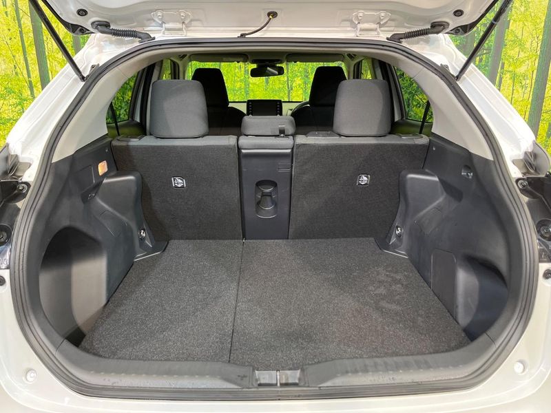 2023 Toyota Yaris Cross 6AA-MXPJ10 (UW-6a53069a565bd)[7]