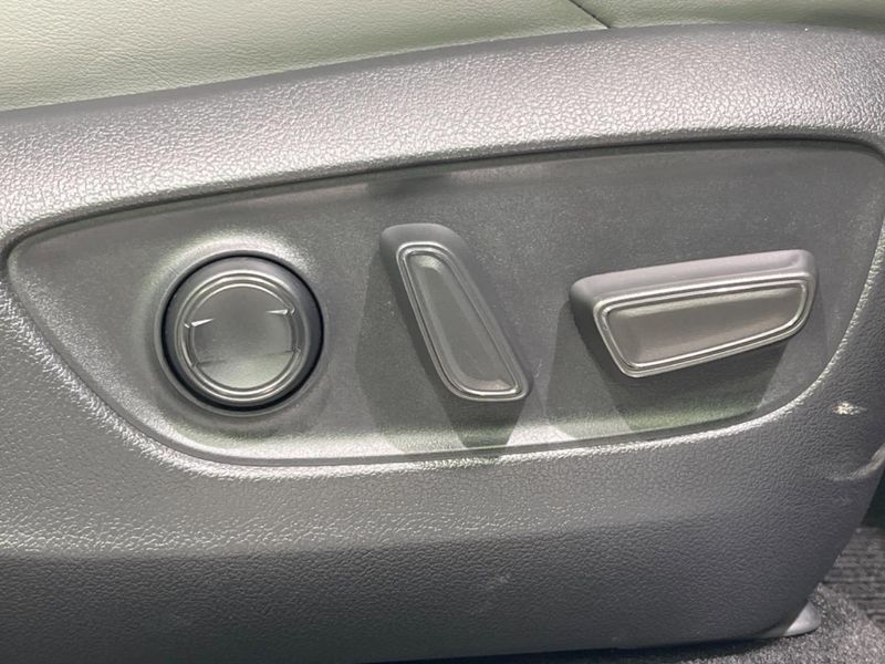 2021 Toyota Harrier 6BA-MXUA80 (UW-6a5306b2b3f36)[17]