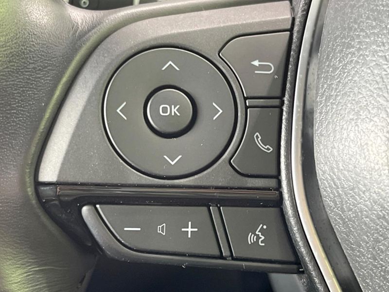 2021 Toyota Harrier 6BA-MXUA80 (UW-6a5306b2b3f36)[21]