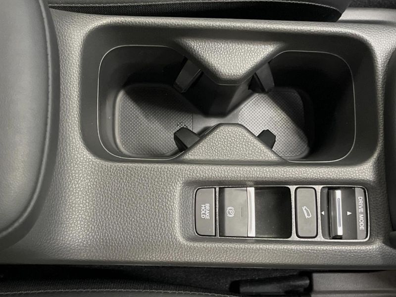 2021 Honda Vezel 6AA-RV5 (UW-6a53070ea8d78)[25]