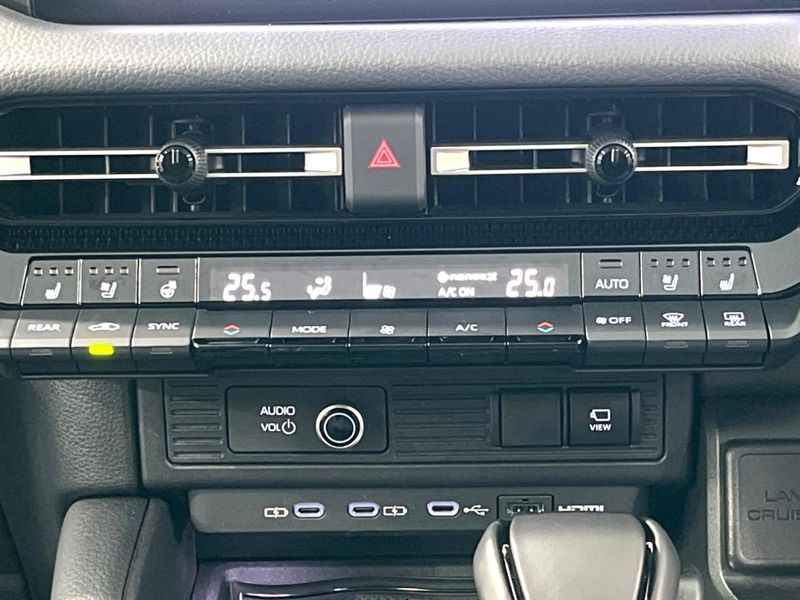 2024 Toyota Land Cruiser 250 3BA-TRJ250W (UW-6a53074982d3f)[24]
