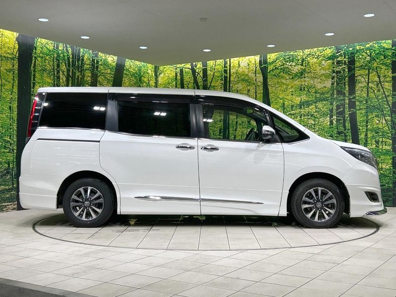 2017 Toyota Esquire DBA-ZRR80G (UW-6a530792846d6)[10]