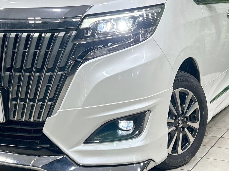 2017 Toyota Esquire DBA-ZRR80G (UW-6a530792846d6)[19]