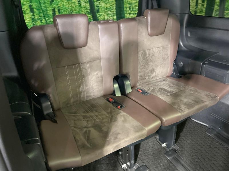 2017 Toyota Esquire DBA-ZRR80G (UW-6a530792846d6)[24]