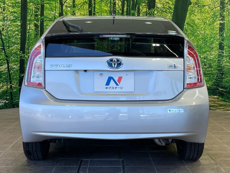 2014 Toyota Prius DAA-ZVW30 (UW-6a5307ada55b8)[16]