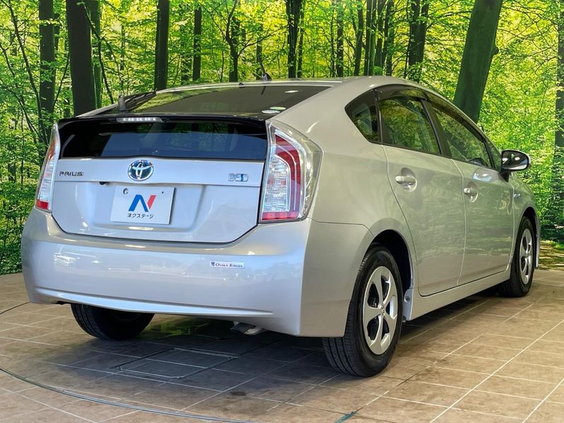 2014 Toyota Prius DAA-ZVW30 (UW-6a5307ada55b8)[17]