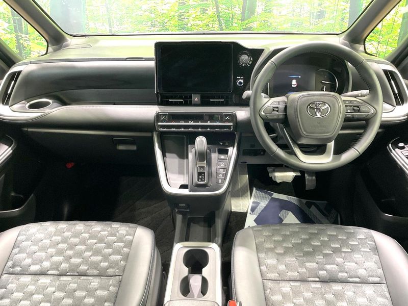 2025 Toyota Voxy 6AA-ZWR90W (UW-6a5307d6a624e)[4]