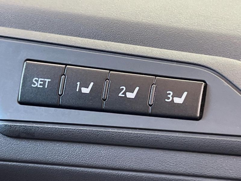 2023 Toyota Alphard 3BA-AGH30W (UW-6a5455a6d1321)[21]