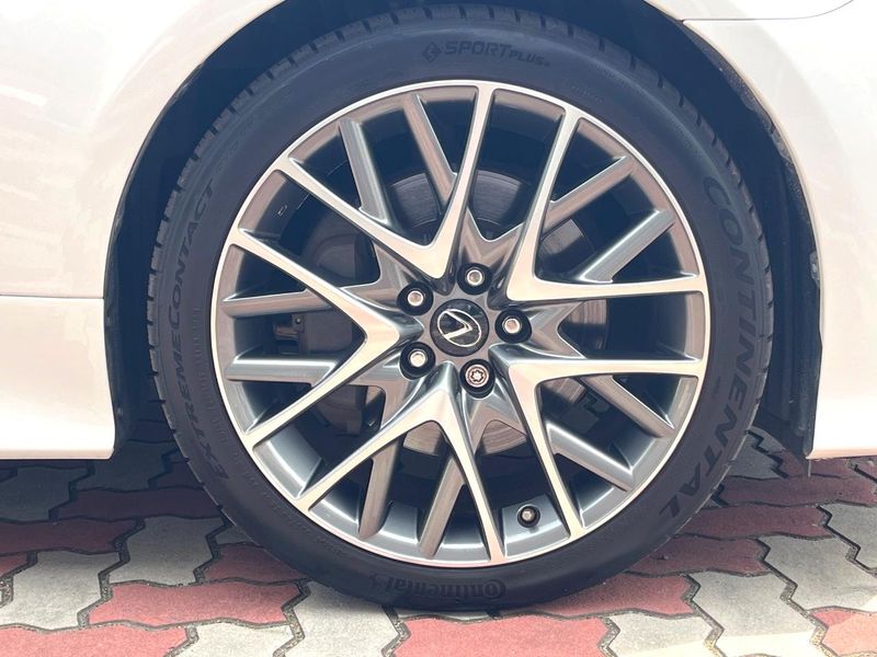 2016 Lexus RC DAA-AVC10 (UW-6a5455bb040b4)[15]