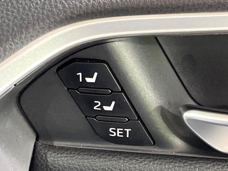 2022 Toyota RAV4 6AA-AXAH54 (UW-6a5455c1c518e)[8]