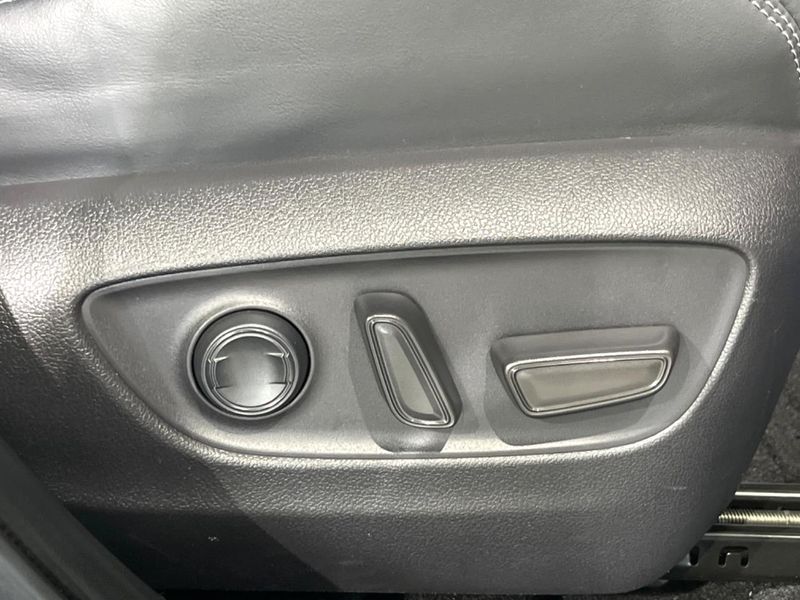 2022 Toyota RAV4 6AA-AXAH54 (UW-6a5455c1c518e)[16]