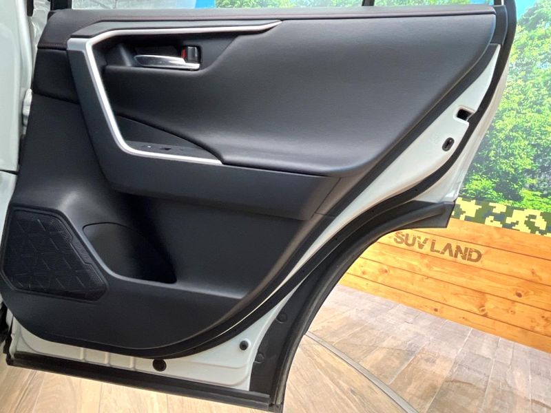 2021 Toyota RAV4 PHV 6LA-AXAP54 (UW-6a5455c7ba559)[19]