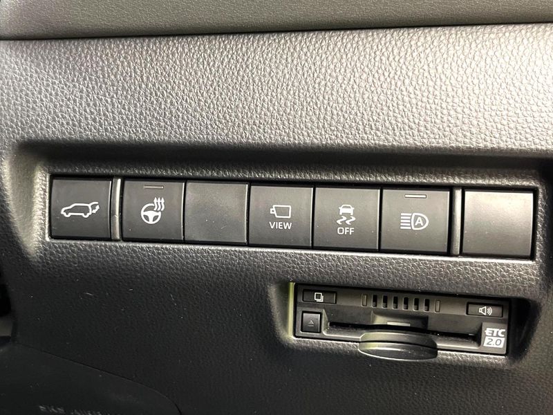 2022 Toyota Harrier Hybrid 6AA-AXUH80 (UW-6a5455cbc0712)[9]