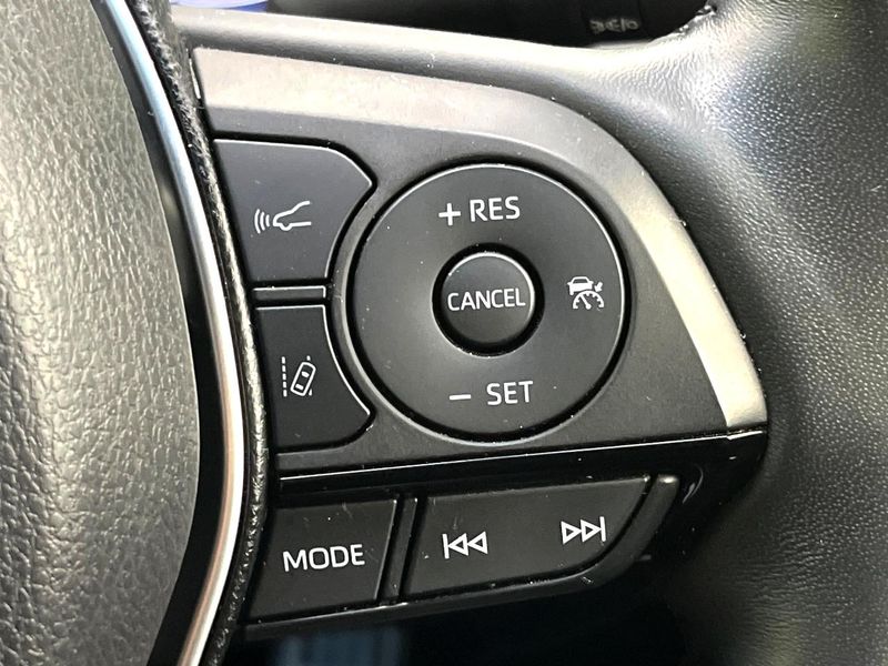 2022 Toyota Harrier Hybrid 6AA-AXUH80 (UW-6a5455cbc0712)[16]