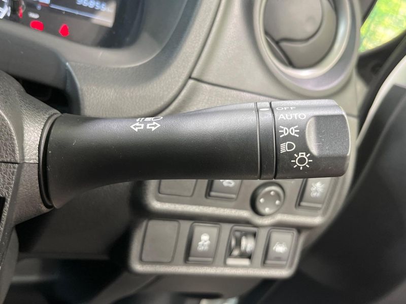 2019 Nissan Note DAA-HE12 (UW-6a5456a422ef1)[17]