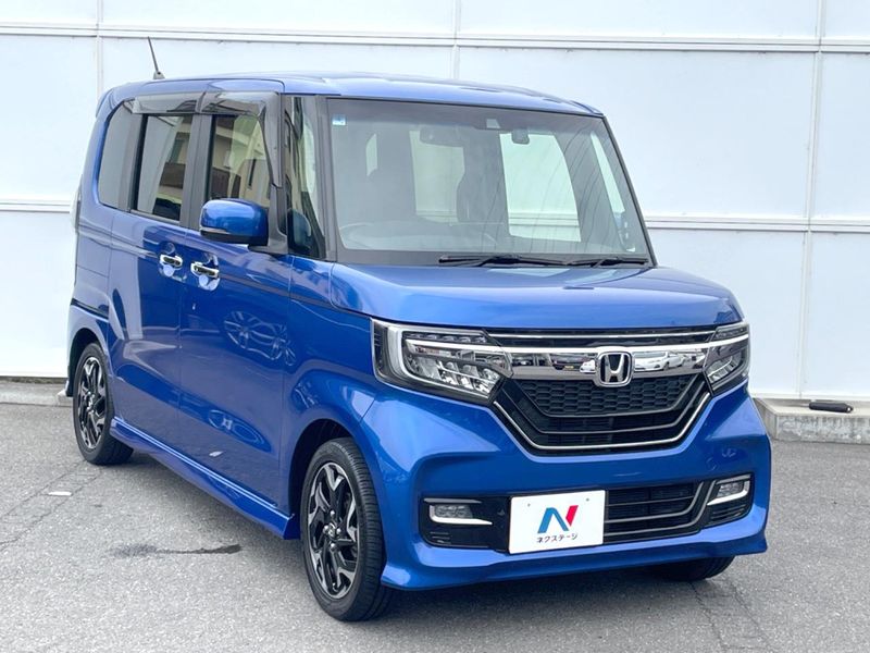 2018 Honda N-BOX CUSTOM DBA-JF3 (UW-6a5456e93f6c2)[13]