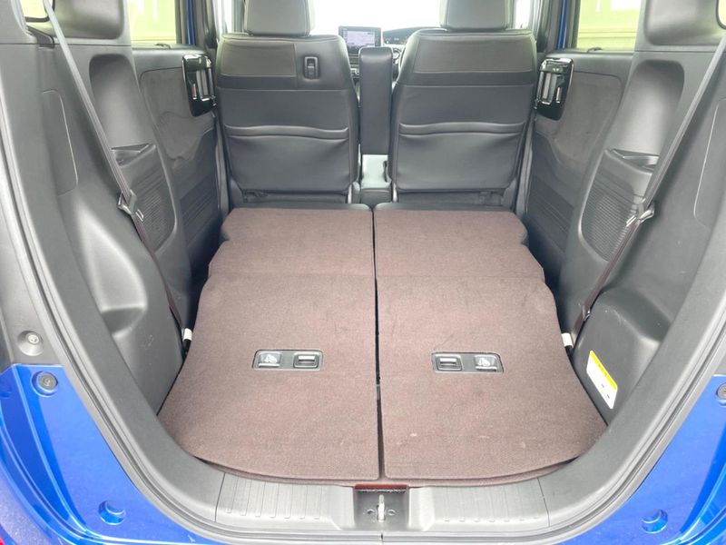 2018 Honda N-BOX CUSTOM DBA-JF3 (UW-6a5456e93f6c2)[21]