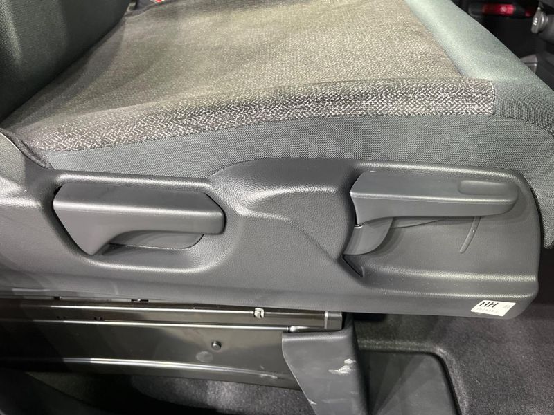 2025 Honda N-BOX CUSTOM 6BA-JF5 (UW-6a545704f2f5c)[20]