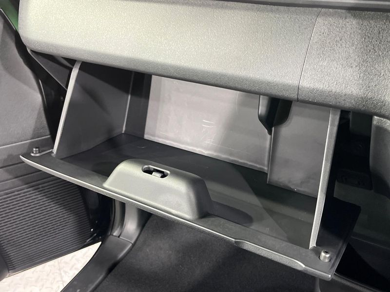 2025 Honda N-BOX CUSTOM 6BA-JF5 (UW-6a545704f2f5c)[18]