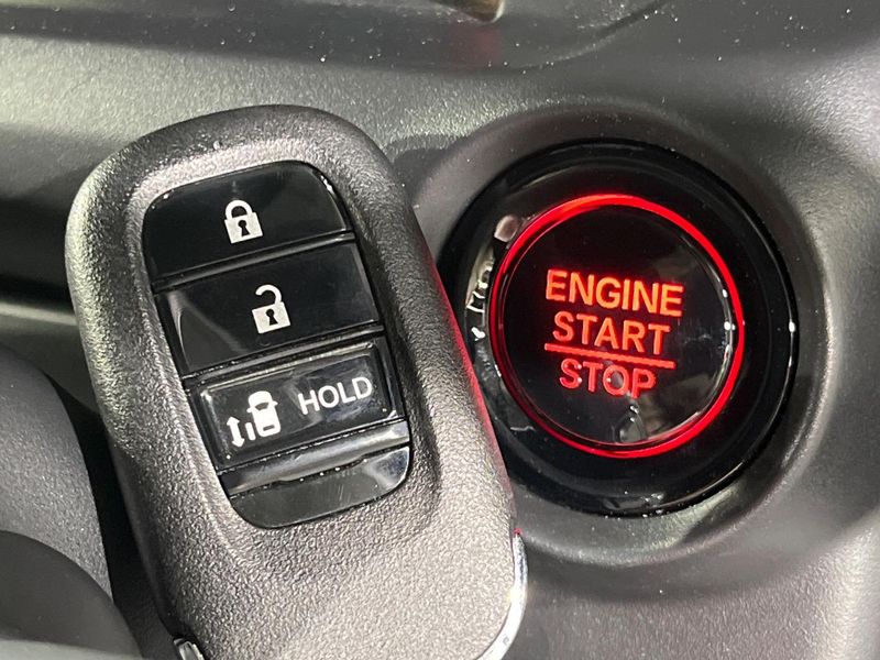 2025 Honda N-BOX CUSTOM 6BA-JF5 (UW-6a545704f2f5c)[4]