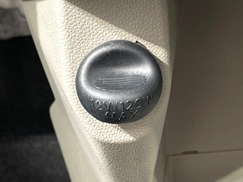 2015 Daihatsu Cast DBA-LA250S (UW-6a545756d8b60)[21]