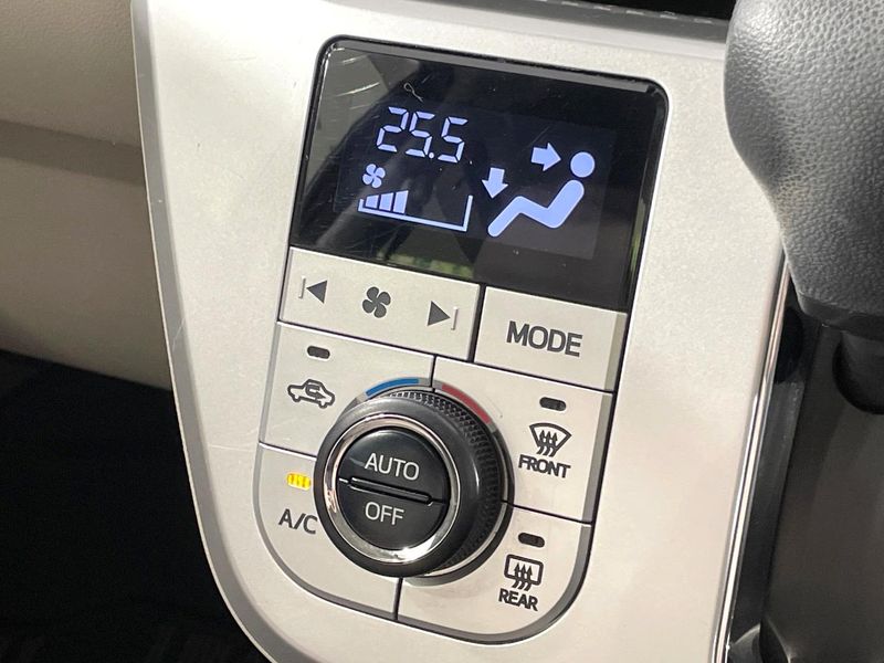 2015 Daihatsu Cast DBA-LA250S (UW-6a545756d8b60)[19]