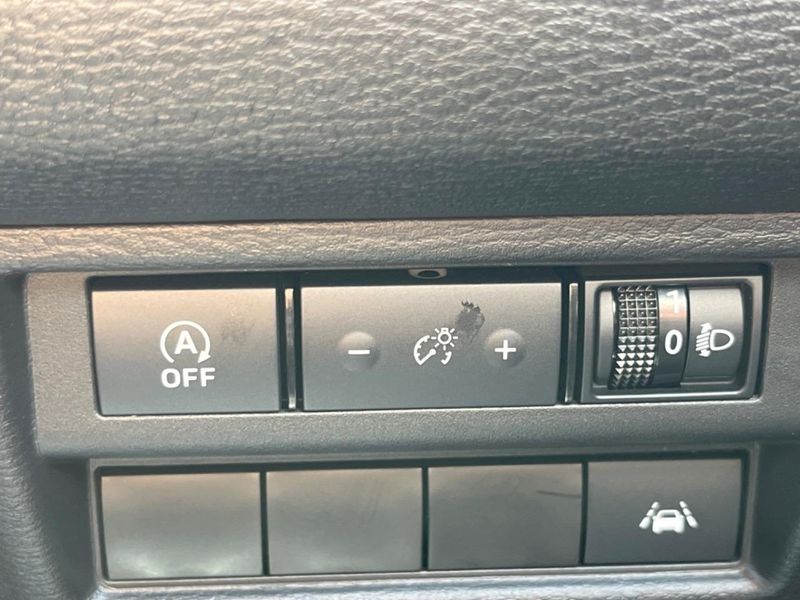 2025 Mitsubishi Triton 3DF-LC2T (UW-6a54579c158c2)[14]