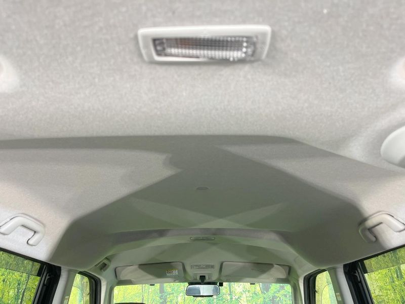 2023 Daihatsu Toll 5BA-M900S (UW-6a5457b189a0e)[27]