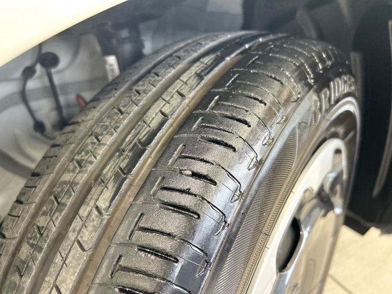 2022 Toyota Sienta 5BA-MXPC10G (UW-6a5458282fa34)[21]